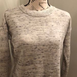 XS NWOT TAHARI SWEATER BLACK/WHITE SIDE SLIT